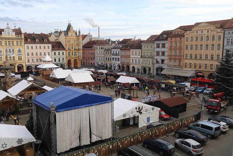 Vánoční trh v Českých Budějovicích.