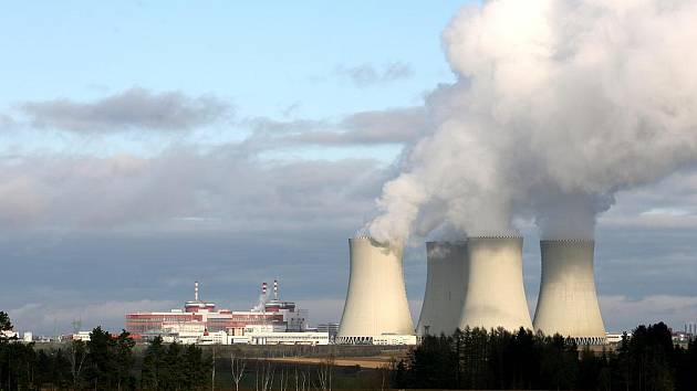 Jaderná elektrárna Temelín odstavila o víkendu oba bloky z rozvodné sítě.
