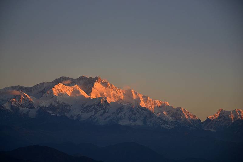 Julius Lukeš se při EXOToulkách světem podíval smrtce do očí, bláznivé příběhy vydal knižně. Kančendženga je třetí nejvyšší hora světa, druhá nejvyšší hora Nepálu a nejvyšší hora Indie.