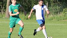 Fotbalisté Dolního Bukovska zdolali v sobotu Mladou Vožici 2:0 (2:0), skórovali Zahradník a Klika.