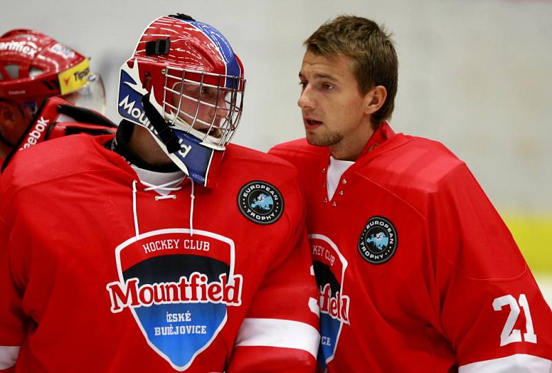 Europhean trophy 2012. Utkání mezi HC Mountfield České Budějovice a Hamburg Freezers.