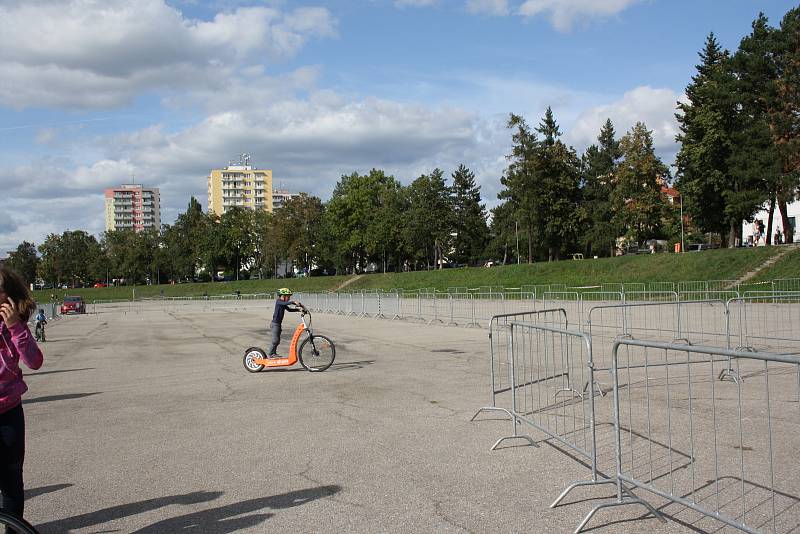 Den čisté mobility na náplavce v Českých Budějovicích bavil děti i dospělé.