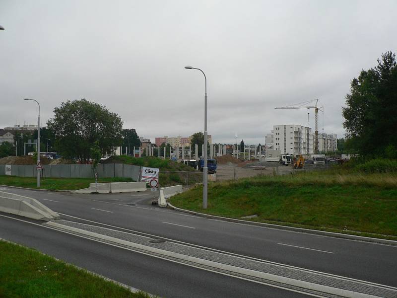 Na Českobudějovicku se staví nové obchody.  V jihočeské metropoli například vzniká ve čtvrti Čtyři Dvory nové OC Kaufland.