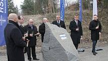 Ve středu dopoledne byla u Ševětína slavnostně zahájena výstavba úseku dálnice D3 Ševětín-Borek.
