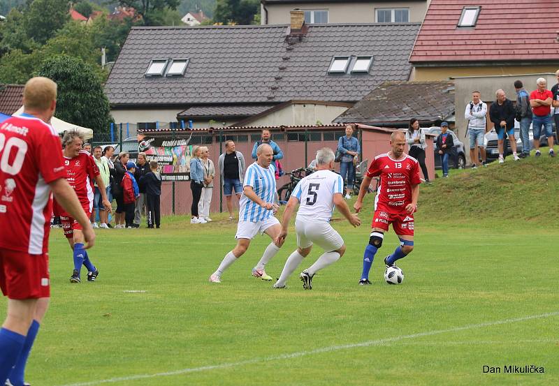 Amfora hrála na oslavách devadesáti let fotbalu na Rudolfově