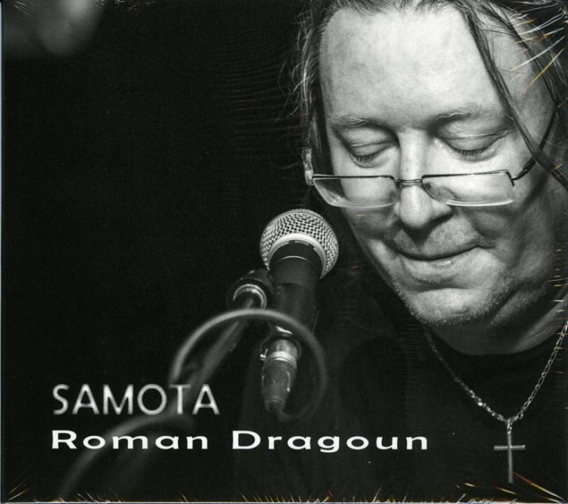 Písecký rodák Roman Dragoun natočil sólové album Samota, v deseti písních se na něm představuje jako šansoniér.