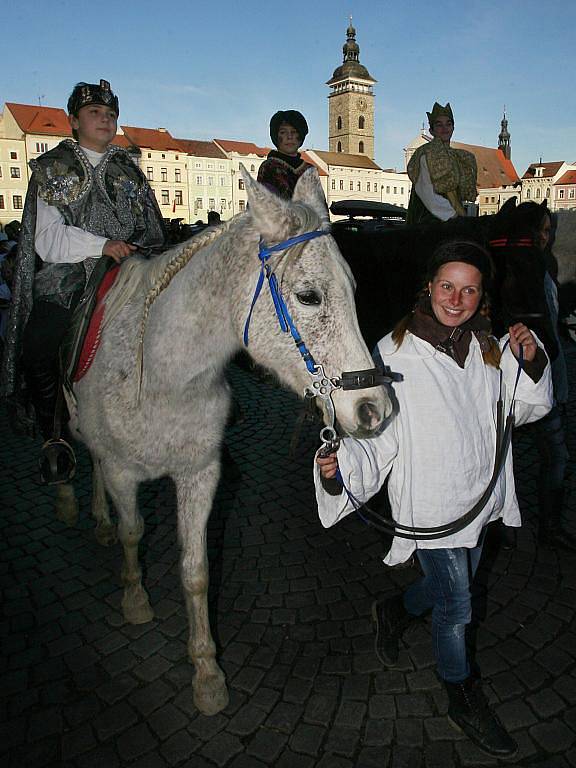 Třináctiletý Jiří Komberec ztvárnil jednu z hlavních rolí při včerejším zahájení Tříkrálové sbírky.