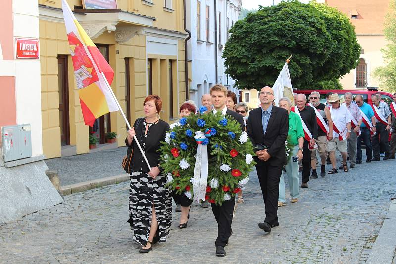 Sobotní městské slavnosti zasvětili Vltavotýnští známému loutkáři Matěji Kopeckému, který byl ve městě pohřben.