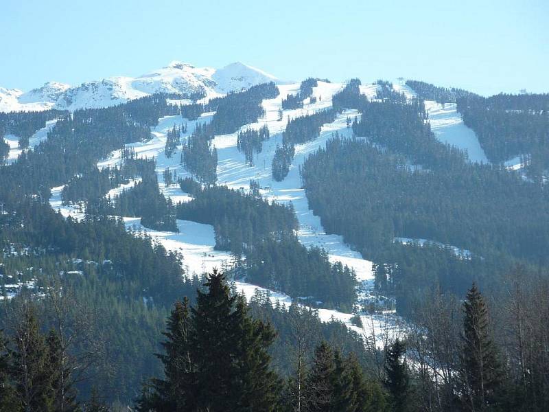 Sjezdovky na Whistleru. Máme na ně chuť, ale nemáme na ně peníze. Jen pro zajímavost 160 CAD za jednodenní ski pas s půjčením vybavení.