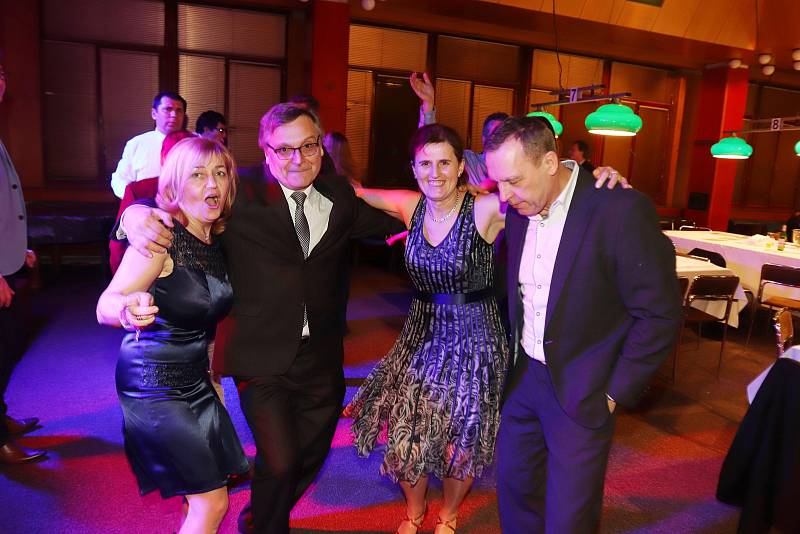 Dvanáctý Velký mediální ples v kulturním domě Metropol otevřel v sobotu plesovou sezonu v jihočeské metropoli.