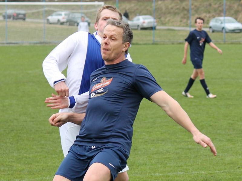 V okresním přeboru Hrdějovice v souboji rezervních celků nestačily doma na zkušenější Hlubokou, prohrály 1:3.