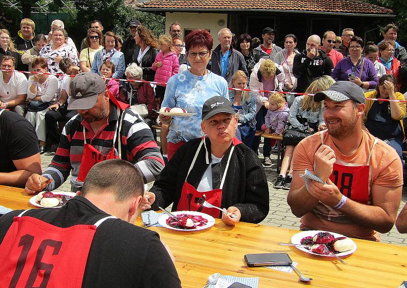 V Borovanech u Českých Budějovic se od 9. do 10. července uskutečnil rodinný festival Borůvkobraní. Po dvouleté přestávce se na pestrý program vrátila i soutěž o největšího jedlíka borůvkových knedlíků.