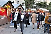 Vánoční trhy ve Vídni slaví v letošním roce jubileum 300 let a ve srovnání s minulou covidovou pauzou jsou skutečně velkolepé.