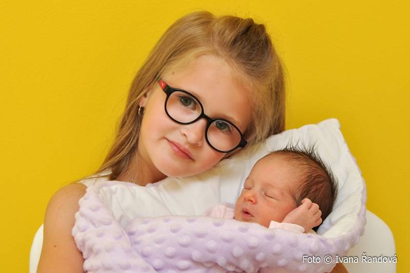 Klaudie Kopáčková, Volyně.Dcera rodičů Dominiky a Marka se narodila 9.6. 2022 v 8.13 hodin s váhou 2620 g. Malá Klaudie už má sestřičky Vendulku (6) a Elizabeth(3).