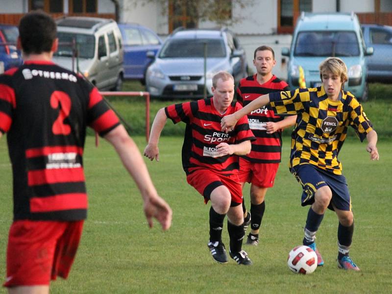 Fotbalisté Mladého podlehli na svém hřišti Ledenicím vysoko 2:6.