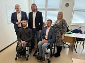 Představení projektu Naše cesta... příběhy vozíčkářů ředitelům a ředitelkách jihočeských škol na Střední škole veterinární, mechanizační a zahradnické v Českých Budějovicích.