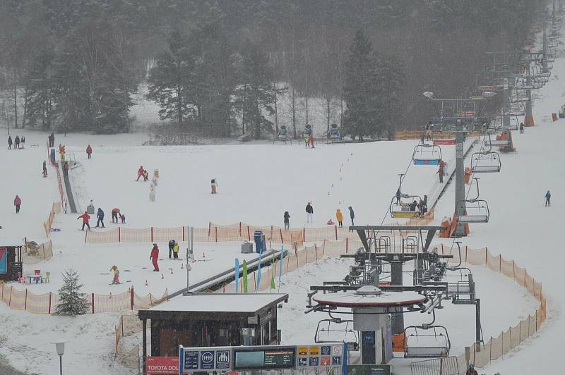25. prosince 2021 ve skiareálu Lipno.
