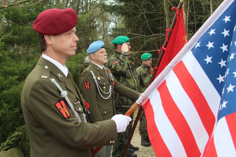 Sedmdesát dva let od sestřelení kapitána Reutera si v sobotu připomněli v Boršově nad Vltavou