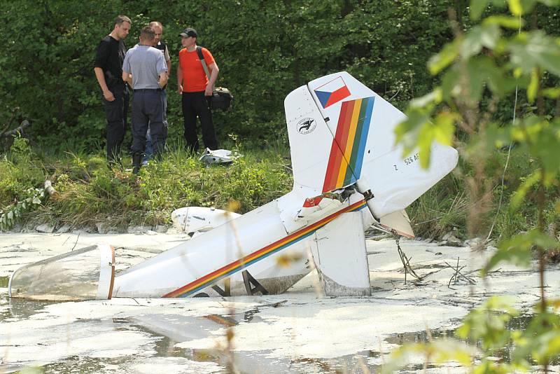 Malé sportovní letadlo spadlo u Hosína