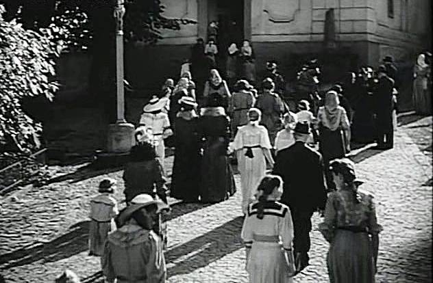 Z filmu Jarní píseň (1944)