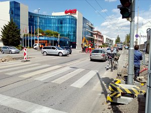 Rekonstrukce křižovatky Pražské třídy a ulice Karoliny Světlé v Českých Budějovicích začala v květnu 2020. Skončit má nejpozději 23. června.