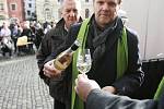 V Českém Krumlově zavedli tradici otevírání svatomartinského vína. Na Bílém koni přijel 11. listopadu svatý Martin a v 11.11 slavnostně na náměstí Svornosti otevřel mladé víno. 