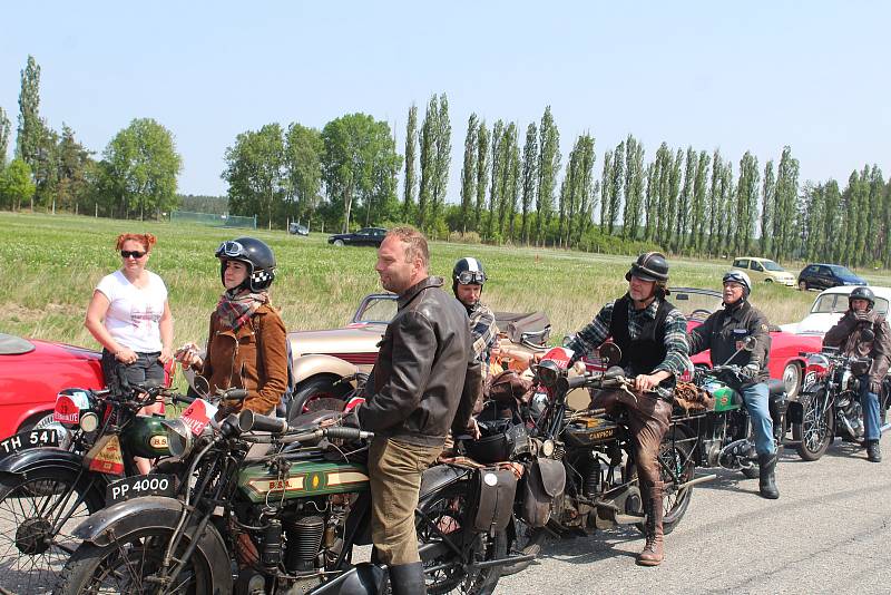 Veteránská Rallye Křivonoska 2018 se uskutečnila 5. května. Jelo se na trase Autokemp Křivonoska - Bechyně - Hluboká nad Vltavou. Jedna z technických zkoušek byla na letišti Hodonice.