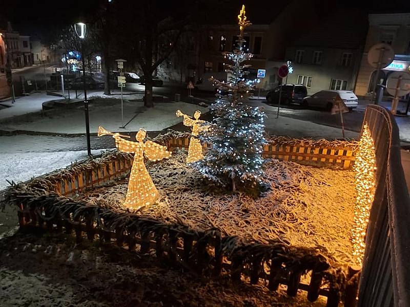 Vánoční výzdoba v Trhových Svinech. Foto: Věra Korčaková