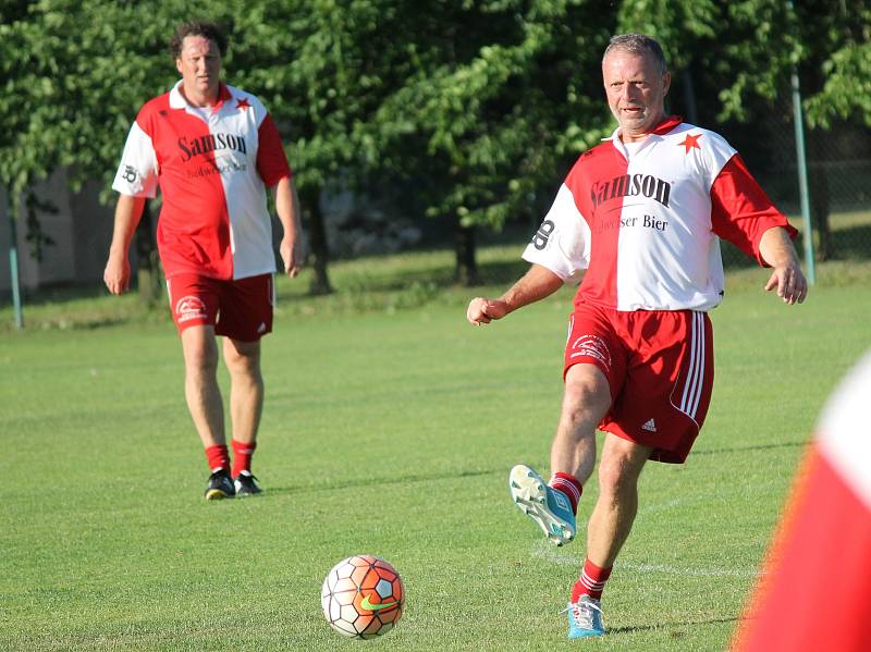 Fotbalisté SK Mladé "35" vyhráli 61. ročník memoriálu Antonína Hynka starých pánů. Ve finále porazili pořádající Slavii ČB 3:2.