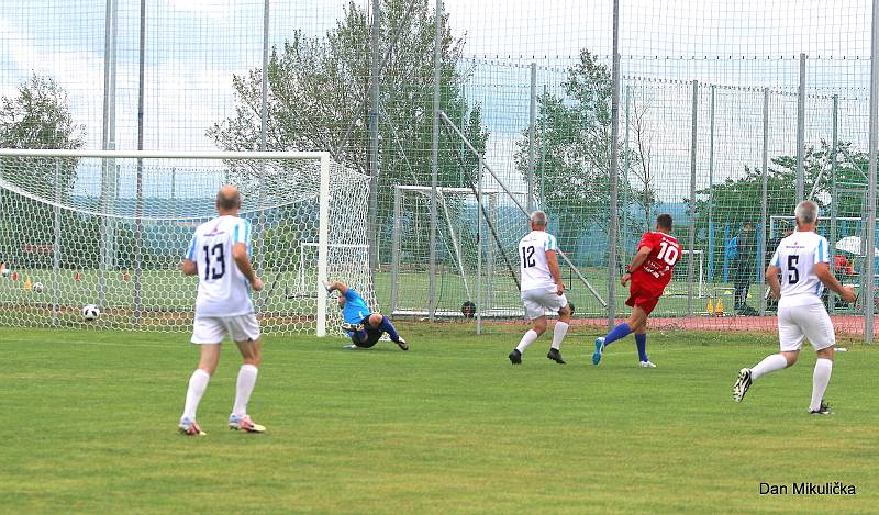 Amfora hrála na oslavách devadesáti let fotbalu na Rudolfově