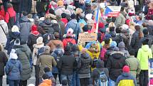 Demonstrace a pochodu za svobodu v Českých Budějovicích se zúčastnilo asi pět stovek lidí. Na průběh akce dohlížela policie.