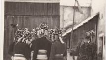 Velké Skaliny v roce 1955, koledníci ze Soběnova