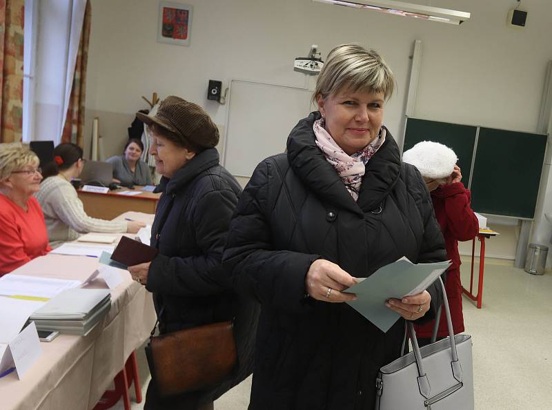 Prezidentské volby v českobudějovické České ulici v gymnaziu.