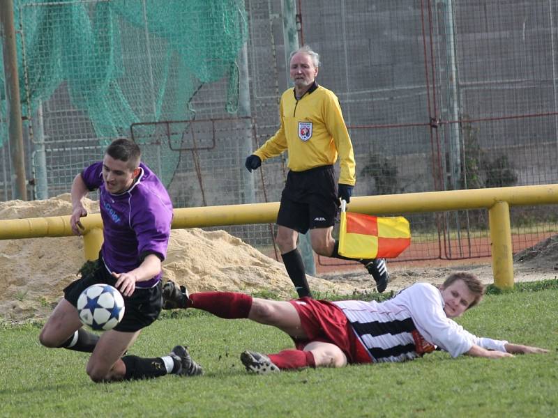 Fotbalisté Lokomotivy zakončili podzim domácí výhrou s Lišovem 2:1.