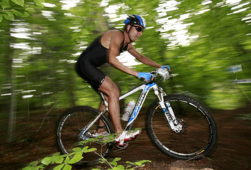 Xterra Czech World cup Prachatice 2013.  Španěl Hector Guerra, 2. místo v kategorii Elite