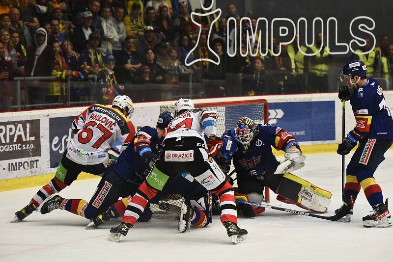 Páté čtvrtfinále play off hokejové extraligy: Motor ČB - Pardubice.