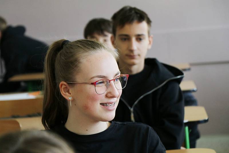 Přijímací zkoušky na Gymnáziu Česká v Českých Budějovicích, úterý 12. dubna.