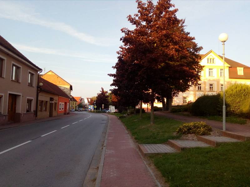 Ledenice v současnosti a v minulosti. Centrum městysu.