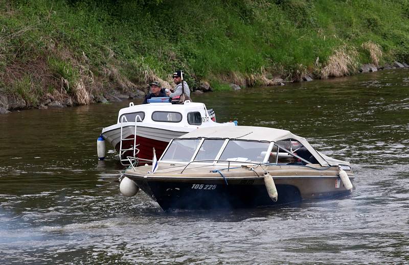 Na počest splavnění Vltavy se vypravily lodě společně na plavbu proti proudu do budějovické Lannovy loděnice.