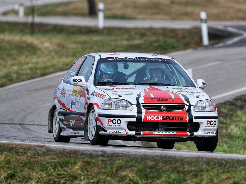 Jan Jinderle s Jiřím Jevickým byli na Valašské rallye třetí