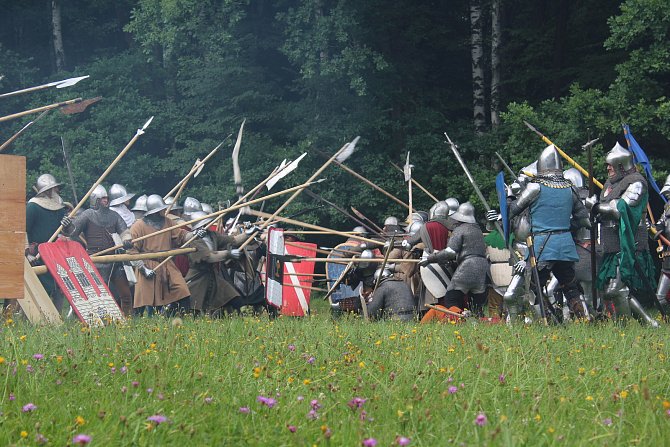 Bitva hlomozila U Trocnova. Byla to však bitva v Poříčí u Sázavy, kde husité zvítězili.