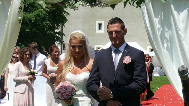 Lukáš Krpálek se oženil v Bechyni s Evou Kaderkovou