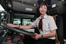 Žen za volantem autobusů městské hromadné dopravy přibývá. Ilustrační foto