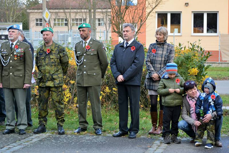 Pietní vzpomínkovou akci u příležitosti Dne válečných veteránů uspořádal v sobotu Spolek bývalých vojáků Veteráni v Týně nad Vltavou.