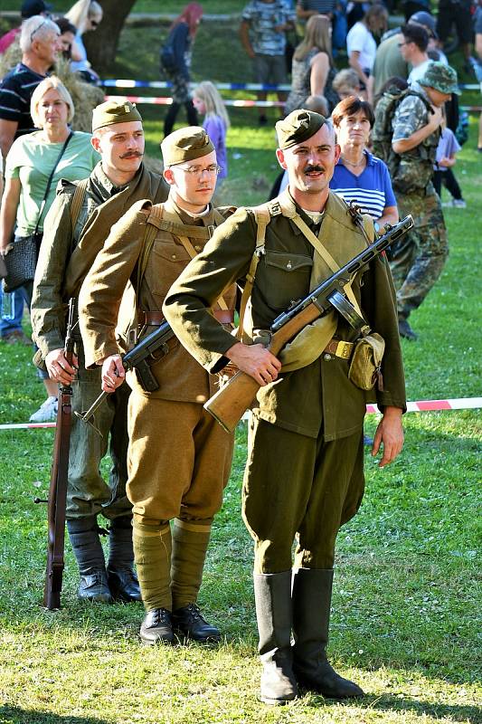 Akce Pochodem v chod, Týne