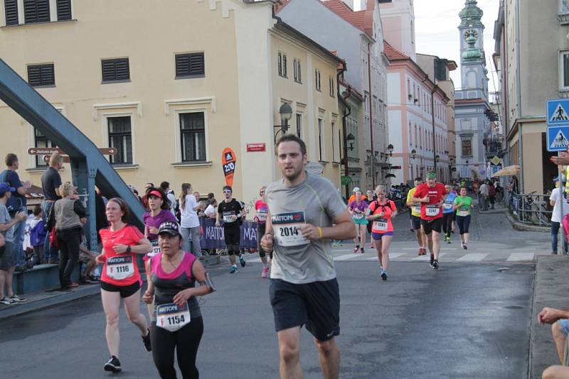 Závodníci Mattoni 1/2Maratonu 2016 v Českých Budějovicích.