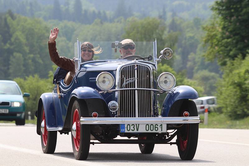 Veteránská Rallye Křivonoska. Ilustrační foto.