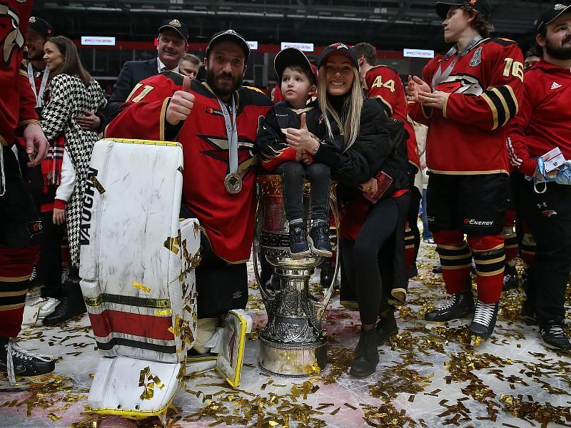 Jihočech Šimon Hrubec slaví triumf v KHL