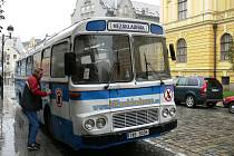 V úterý České Budějovice hostily autobus s názvem Nezákladňák, který objíždí řadu měst po celé republice. Akci pořádá iniciativa Ne základnám, která bude při cestě pořádat mítinky a veřejné debaty proti americkému radaru a pro uspořádání řádného referenda
