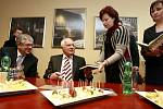 Prezident Václav Klaus navštívil akciovou společnost Madeta v Českých Budějovicích. Setkal se s generálním ředitelem Milanem Teplým a pobesedoval se zaměstnanci. 